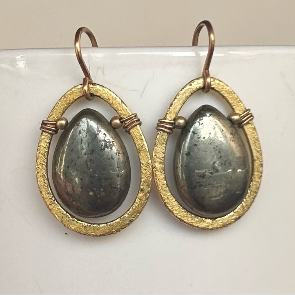 Chic Brass and Hematite Teardrop Earrings